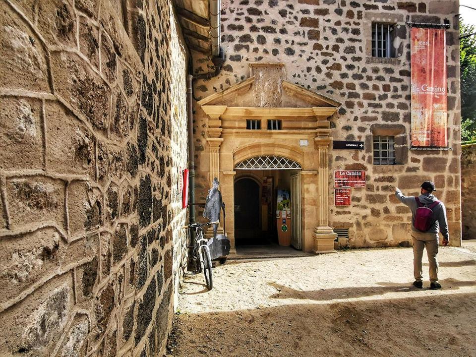 Gite La Decouverte Petit Dejeuner Offert Le Puy-en-Velay 外观 照片